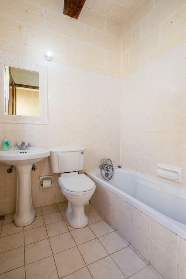 Sunset - Holiday Farmhouse With Large Private Pool In Island Of Gozo Nadur Buitenkant foto